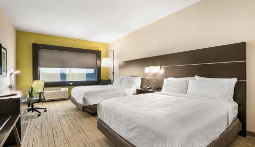 Standard Queen Room with Two Queen Beds