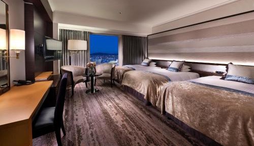 Granvia Floor -Triple Room with Lounge Access - Non-Smoking