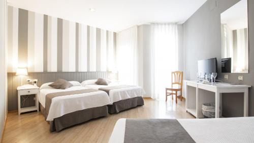 Triple Room (3 Adults)