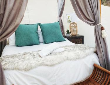 Queen Room with Spa Bath