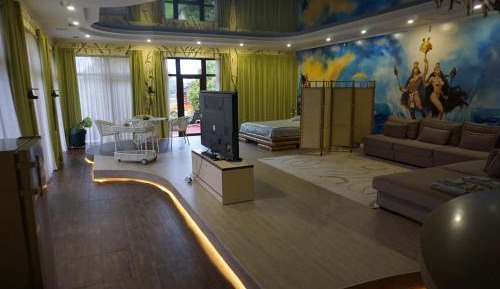Studio Apartment