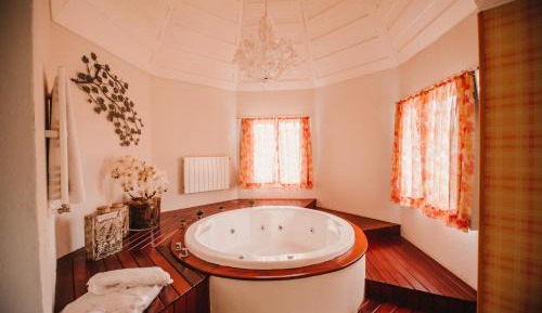 King Suite with Spa Bath