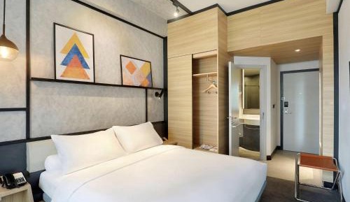 Standard King Room