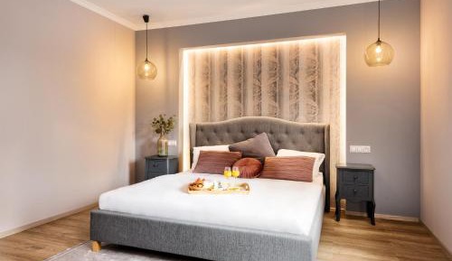 Deluxe Double Room with Shower
