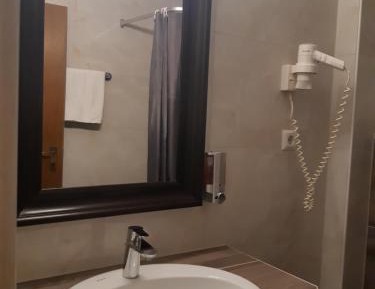 Standard Single Room with Shower
