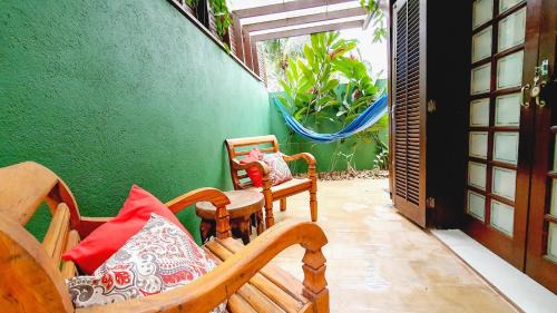 Queen Suite with Spa Bath