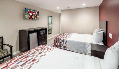 Superior Two Queen Beds Smoke Free