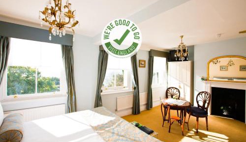 One Bedroom Apartment - Princess Caroline