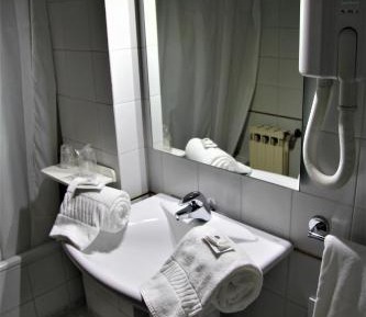 Double or Twin Room with Mountain View