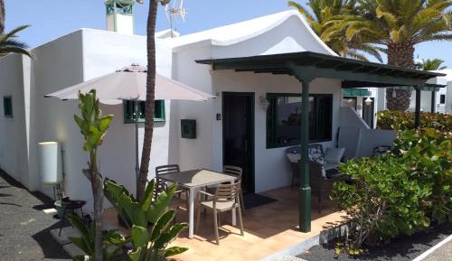 Apartment with Pool View 