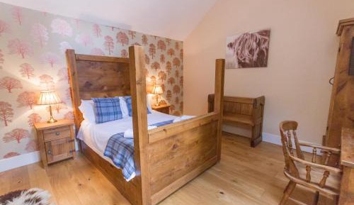 Two-Bedroom House (Pet-friendly)