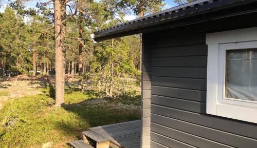 Small Cottage with Shared Bathroom