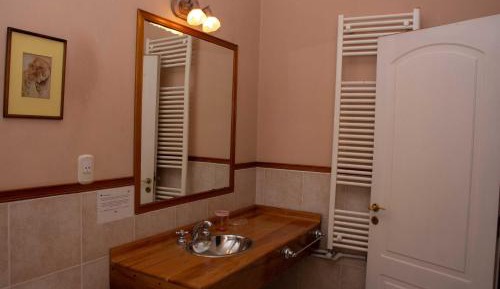 Apartment with Mountain View