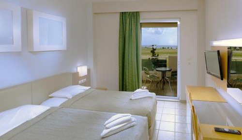 Triple Room with Sea View