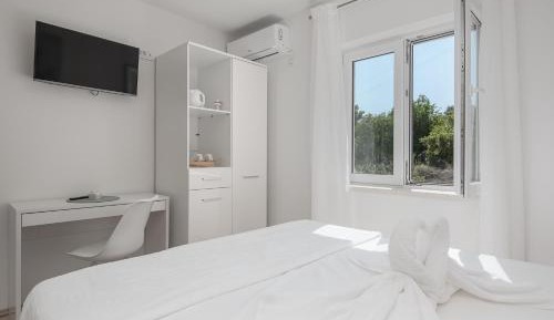 Double Room with Mountain View 2