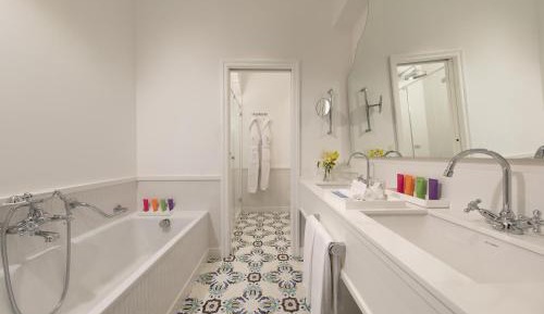 Classic Double or Twin Room with Balcony