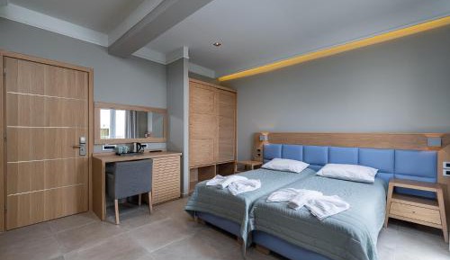 Twin Room with Balcony