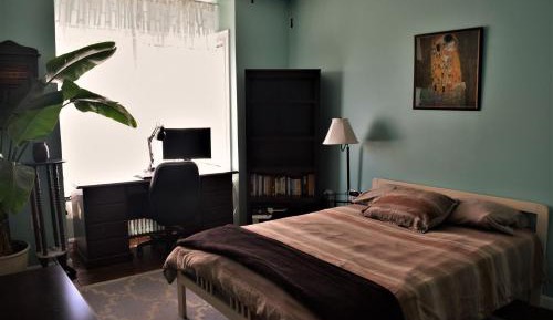 Queen Room #1