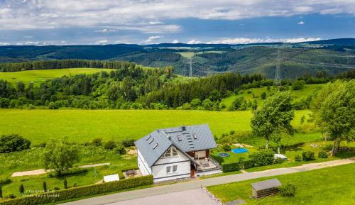 Apartment with Mountain View
