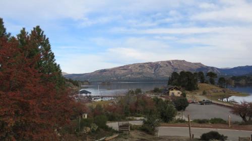 Apartment with Lake View