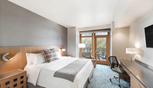 King Room with Balcony