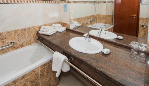 Superior Double Room with Balcony and Sea View