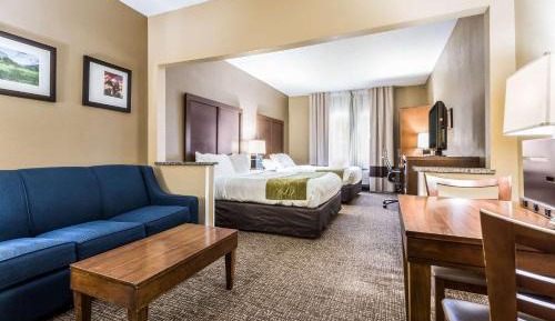 Queen Suite with Two Queen Beds - Non-Smoking