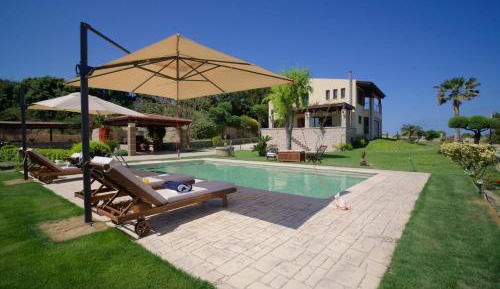 Four-Bedroom Villa with Sea View