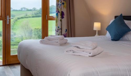 Double Lodge (Bluebell) with Garden View