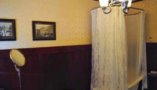 Deluxe Queen Room with Two Queen Beds