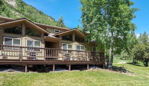 Four bedroom holiday home 