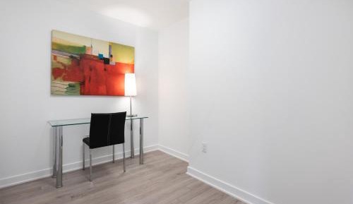 Deluxe One-Bedroom Apartment