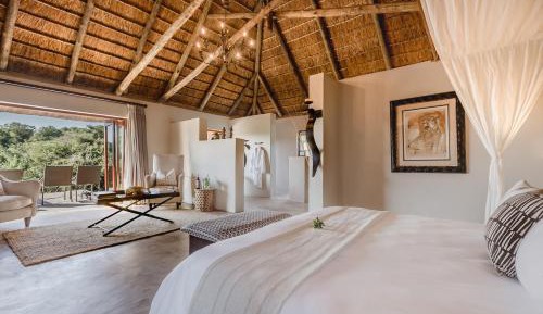 Luxury King Suite