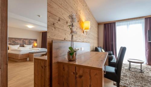 Junior Suite Deluxe Plus with Balcony