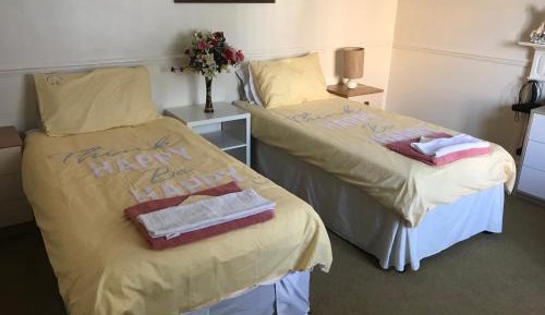 Budget Double or Twin Room with Shared Bathroom