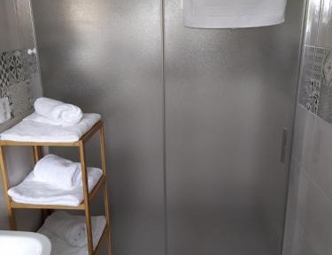 Quadruple Room with Private Bathroom