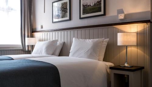 Twin Room with Shared Bathroom