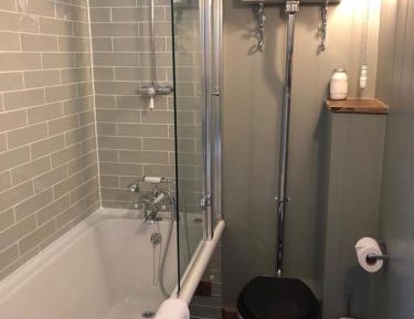 Superior Kingsize with En Suite Bath