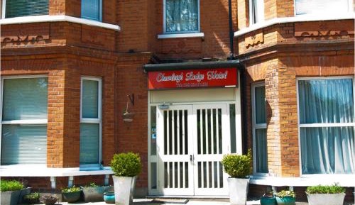 Twin Room with Private Bathroom