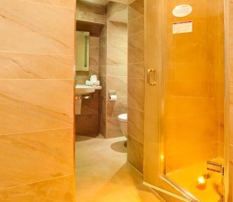 Luxury Double Room with Spa Bath - Tivoli Suite