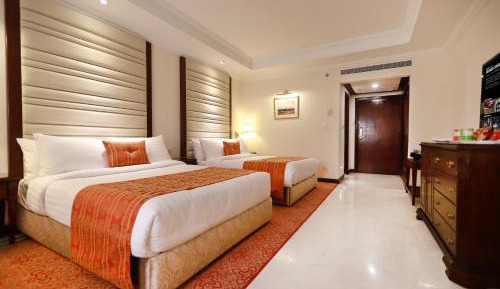 Deluxe Family Room