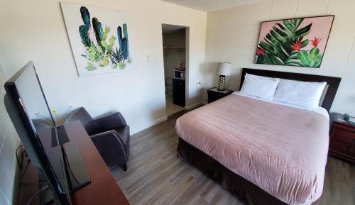Queen Room