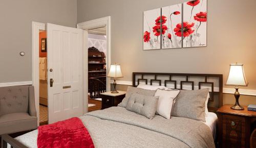 Queen Room with Spa Bath