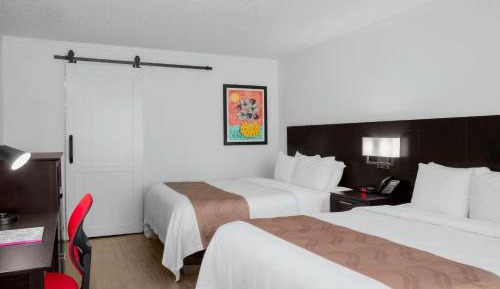 Deluxe Queen Room with Two Queen Beds - Non-Smoking