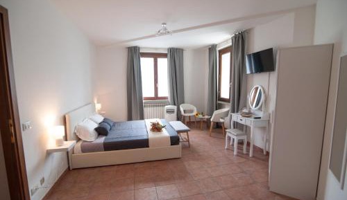 Superior King Suite