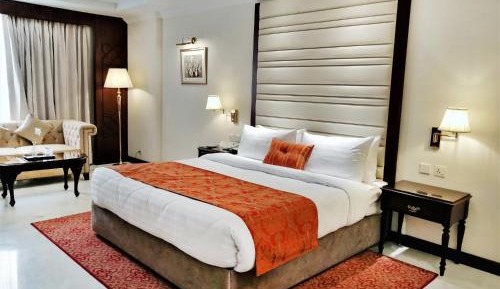 Deluxe King Room