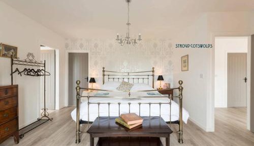 Deluxe Double Room with Bath