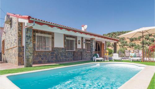 Three-Bedroom Holiday Home 