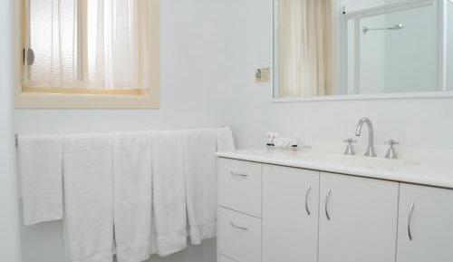 Queen Two Bedroom Self Contained Apartment