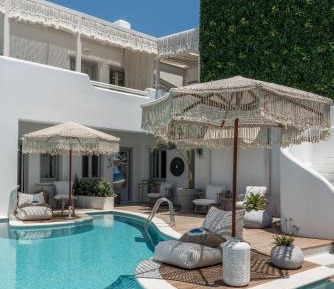 Grand Deluxe Sea View Suite